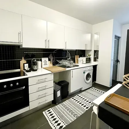 Casa C'Alma - Central Olhao Apartment With Pool, Perfect For Couples & Families * Olhão